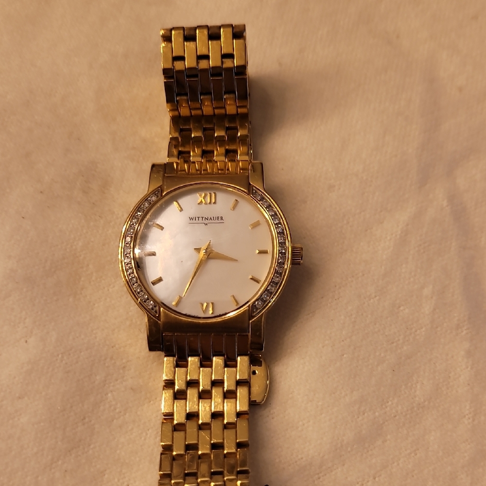 Wittnauer Gold Watch with White Dial